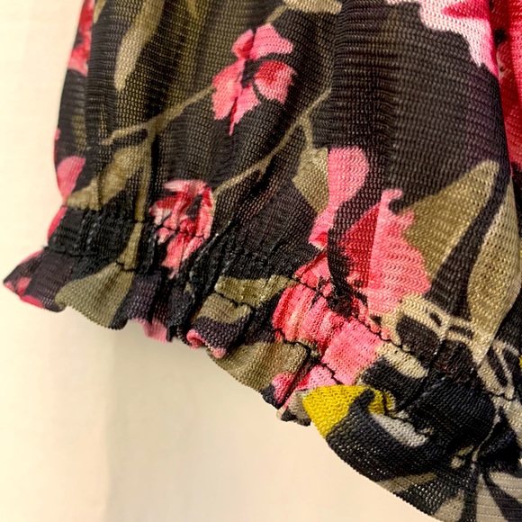 “Dynamite” Blouse - Picture 3 of 3